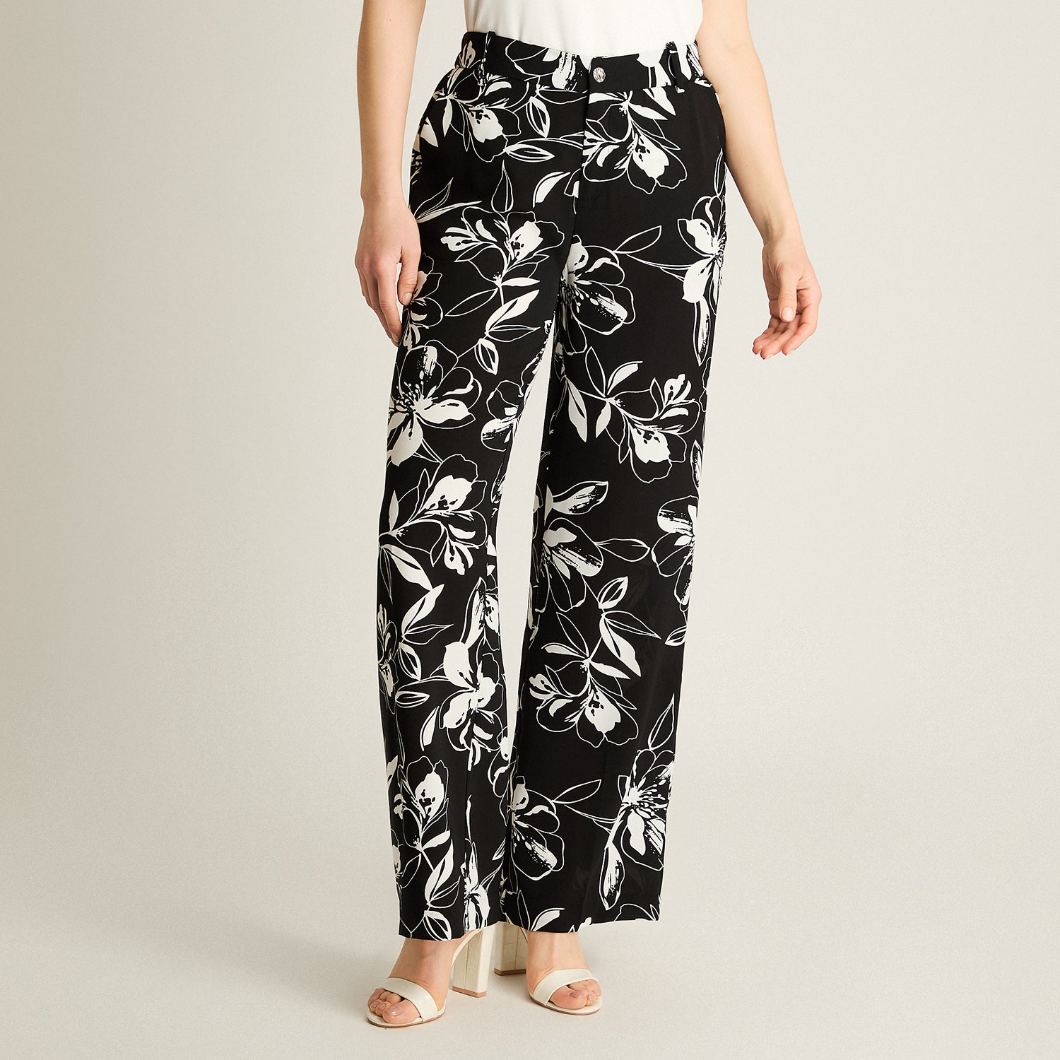 Pantalón Casual Palazzo Negro Floral